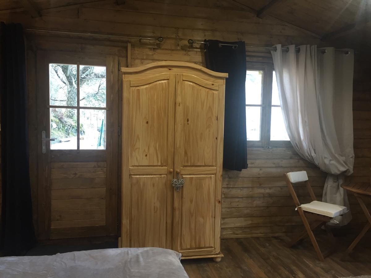 Gites Les Chalets Vezzani Spa Exterior photo